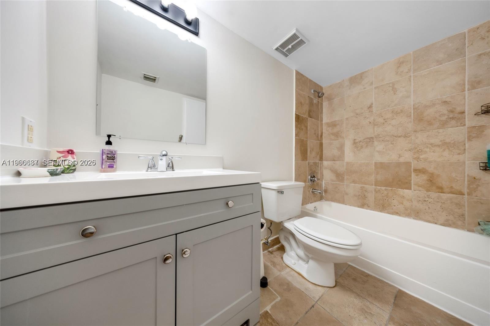 7601 E Treasure Dr #510 North Bay Village, FL 33141