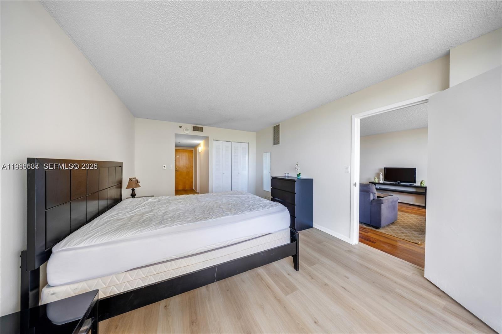 7601 E Treasure Dr #510 North Bay Village, FL 33141