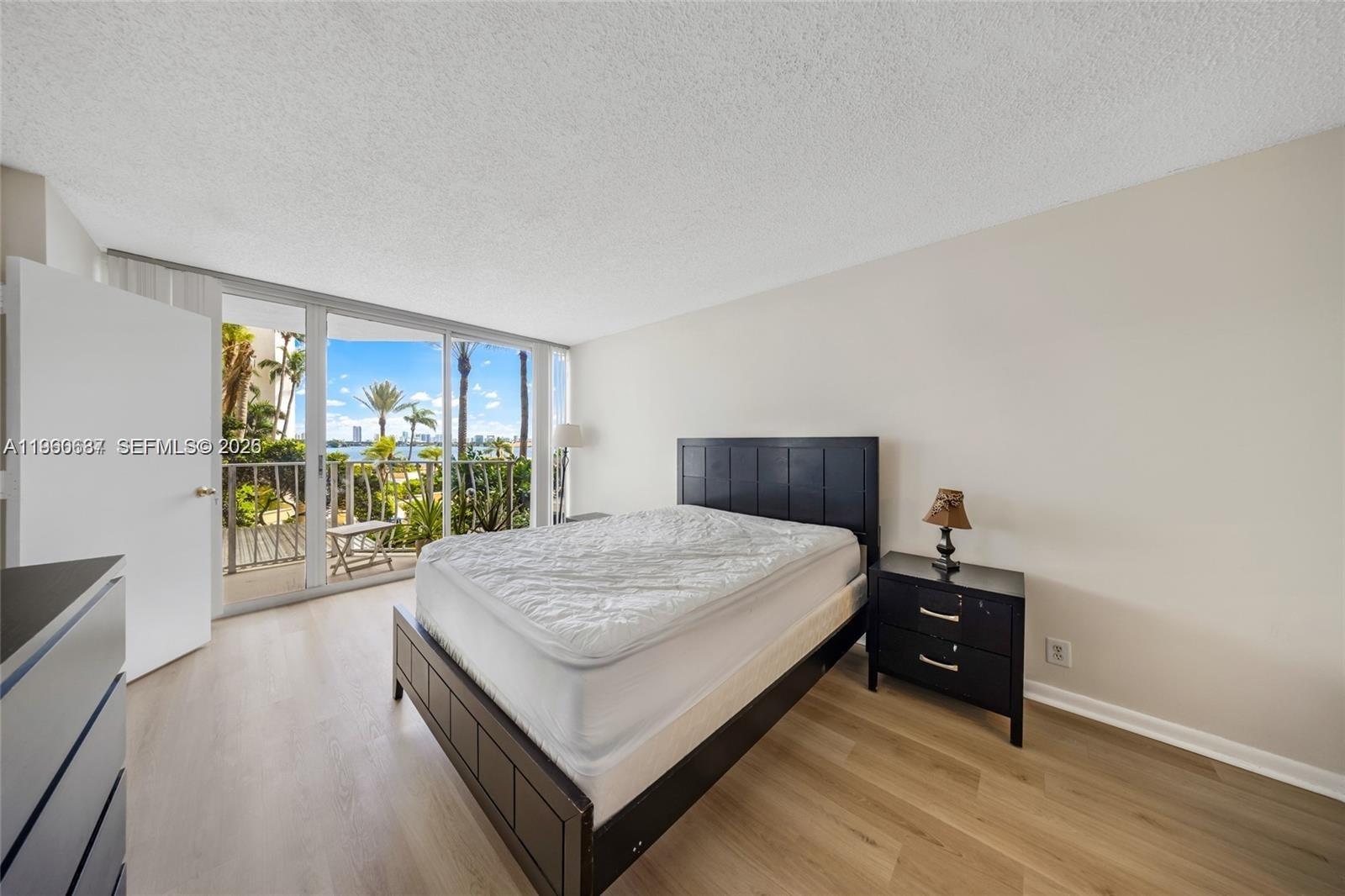 7601 E Treasure Dr #510 North Bay Village, FL 33141