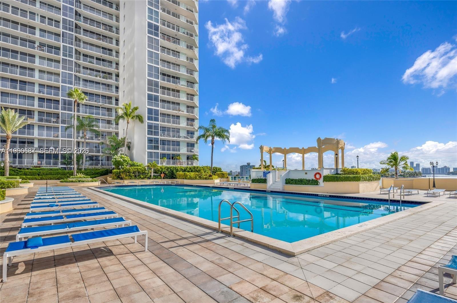 7601 E Treasure Dr #510 North Bay Village, FL 33141