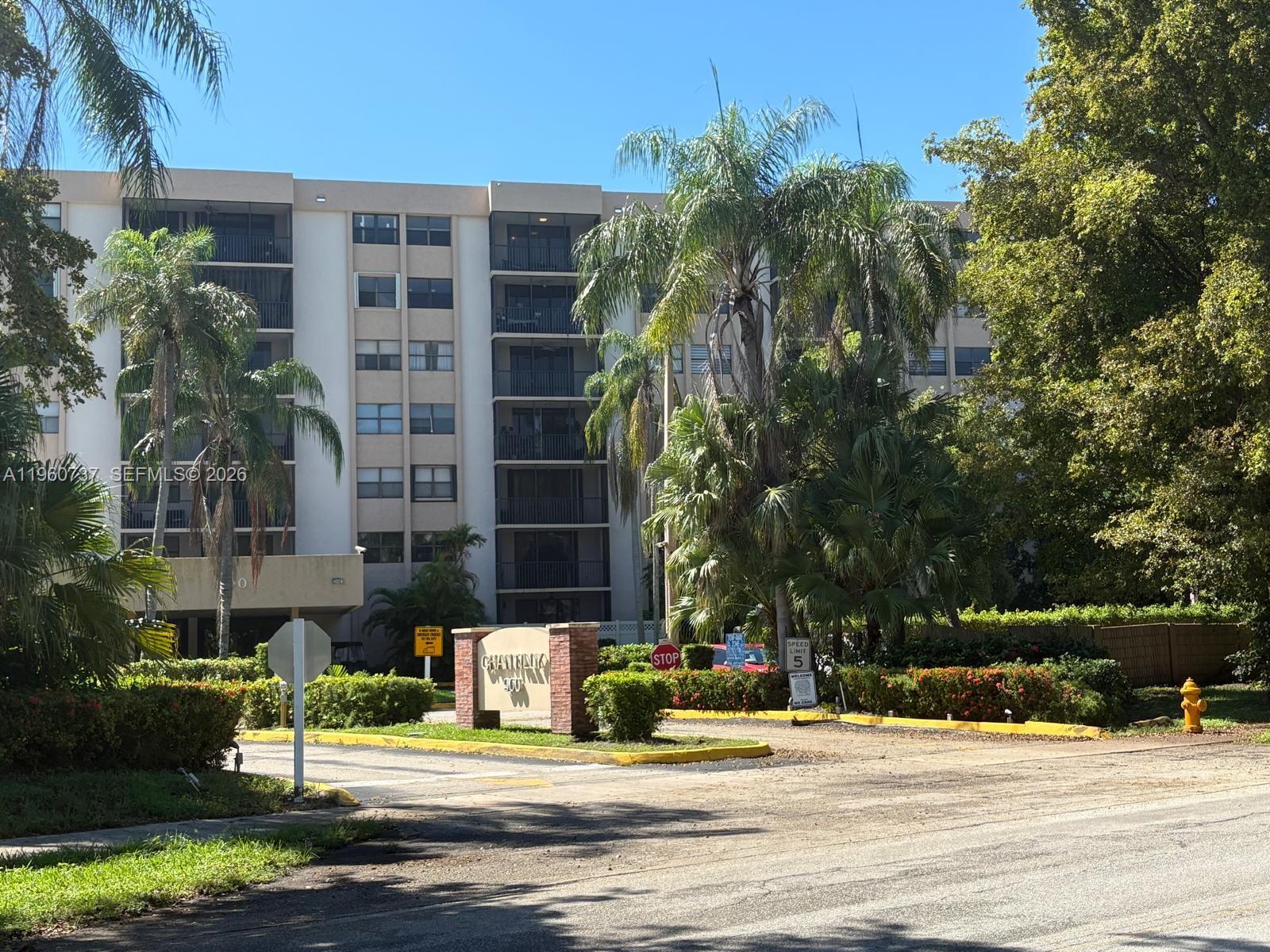 900 NE 195th St #702