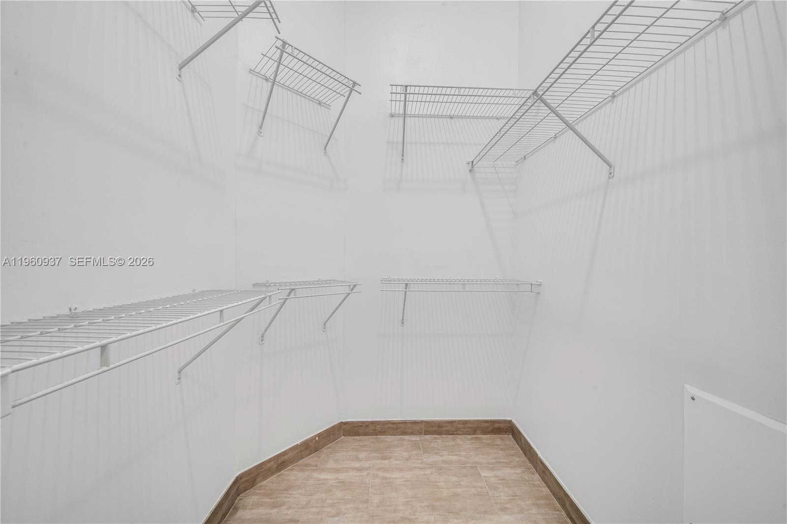 image Cite on the Bay West13