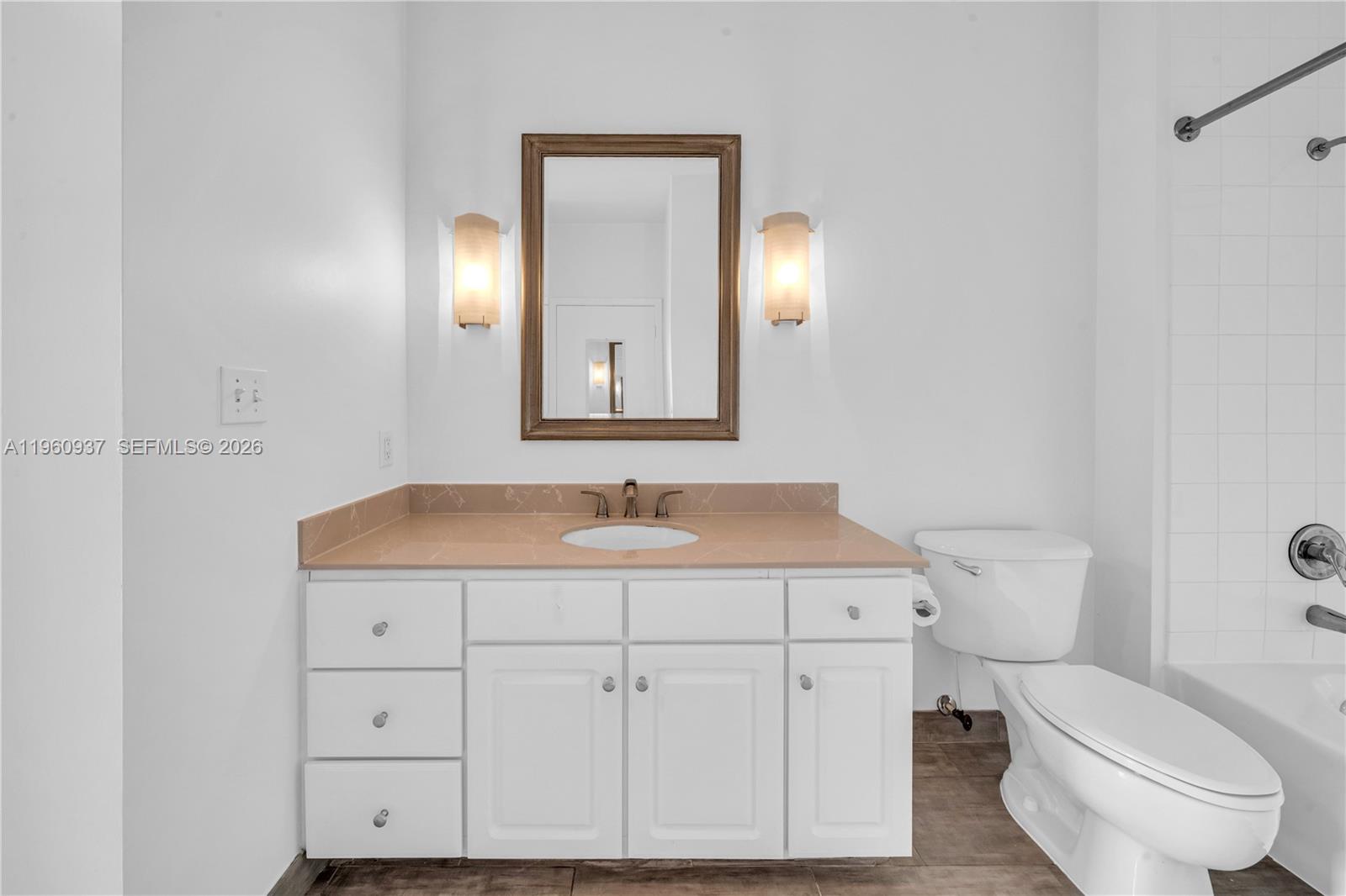 image Cite on the Bay West16