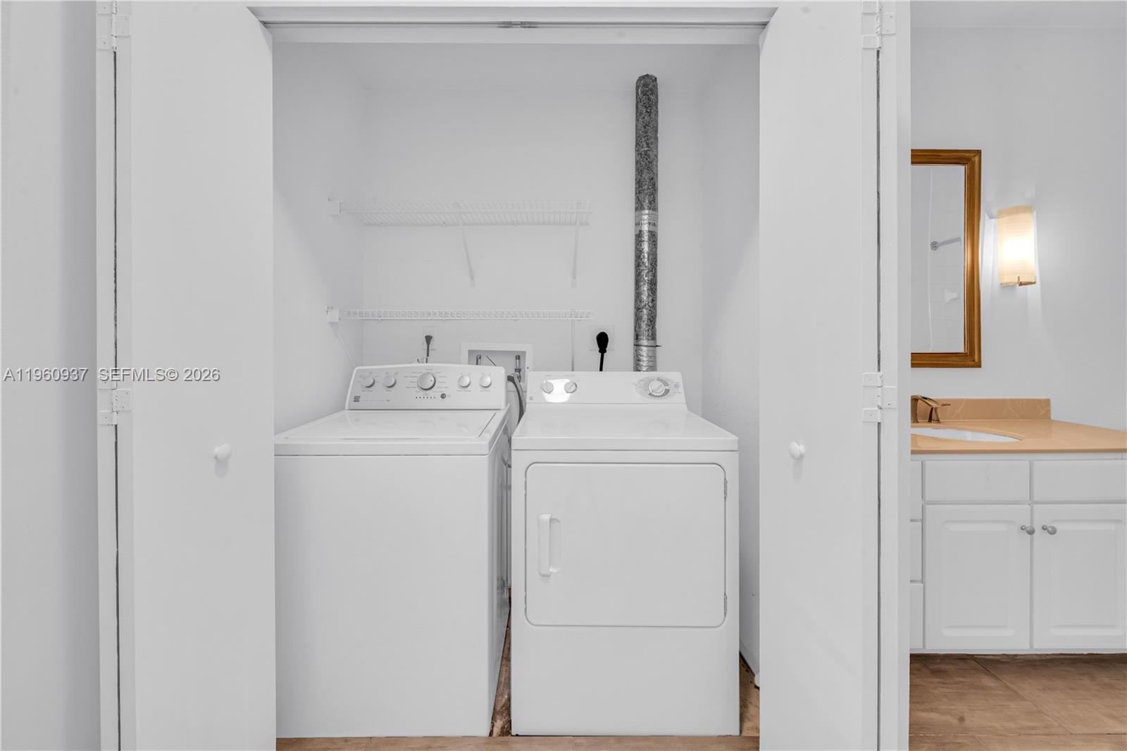 image Cite on the Bay West18