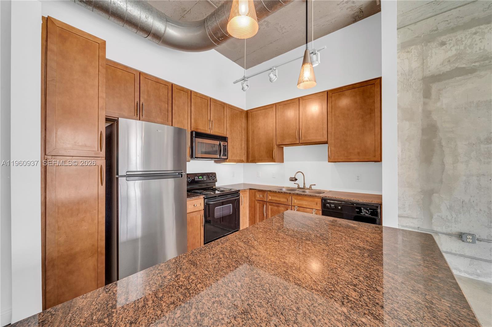 image Cite on the Bay West7