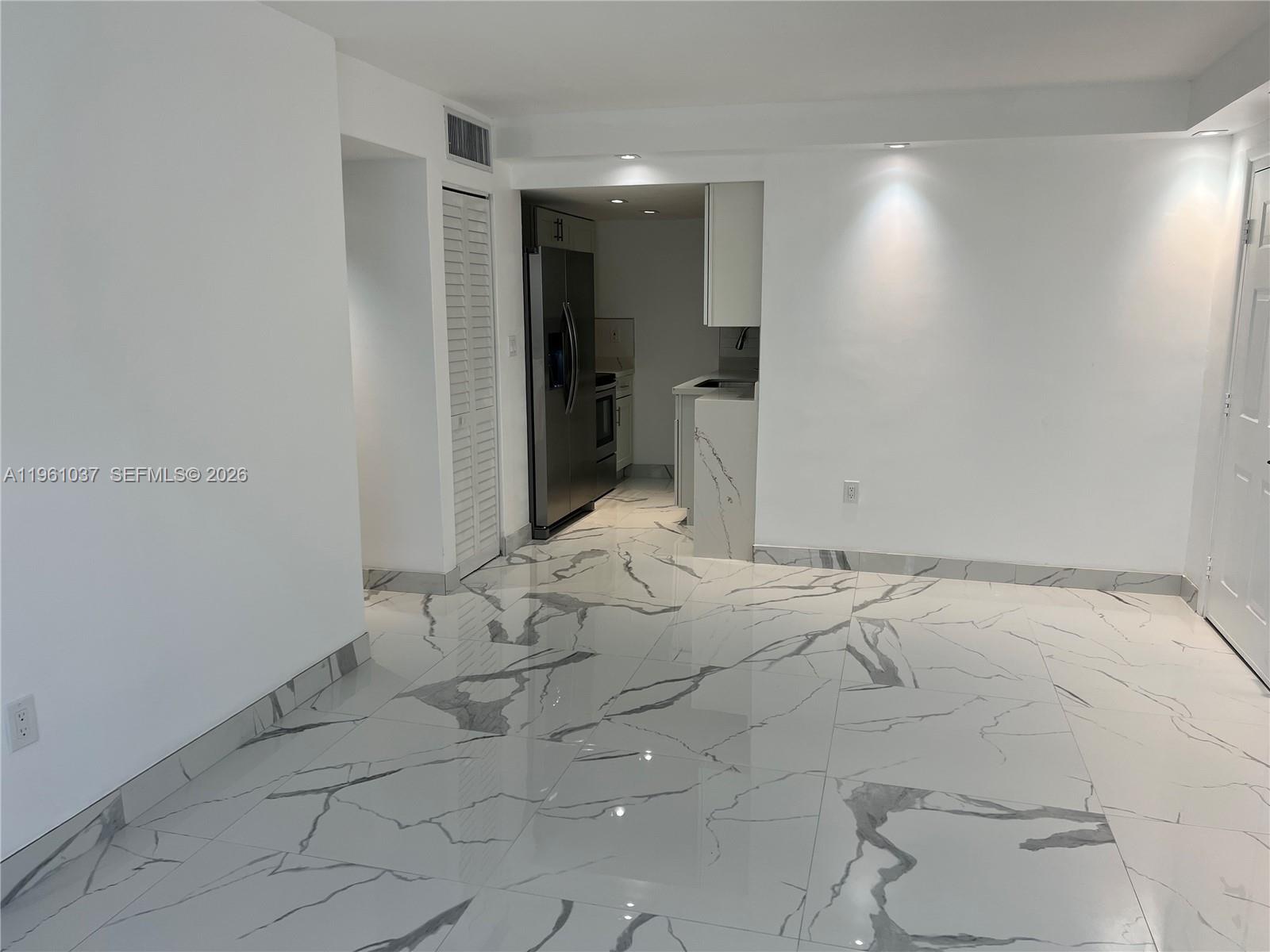 8609 SW 68th Ct #2 Pinecrest, FL 33143