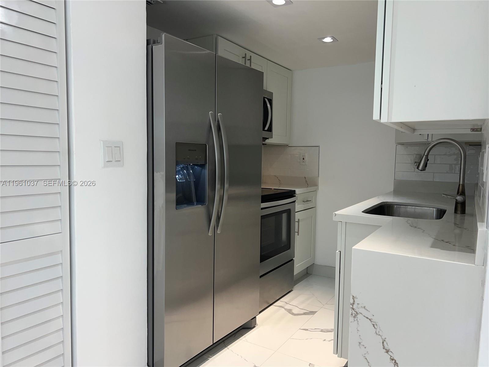 8609 SW 68th Ct #2 Pinecrest, FL 33143