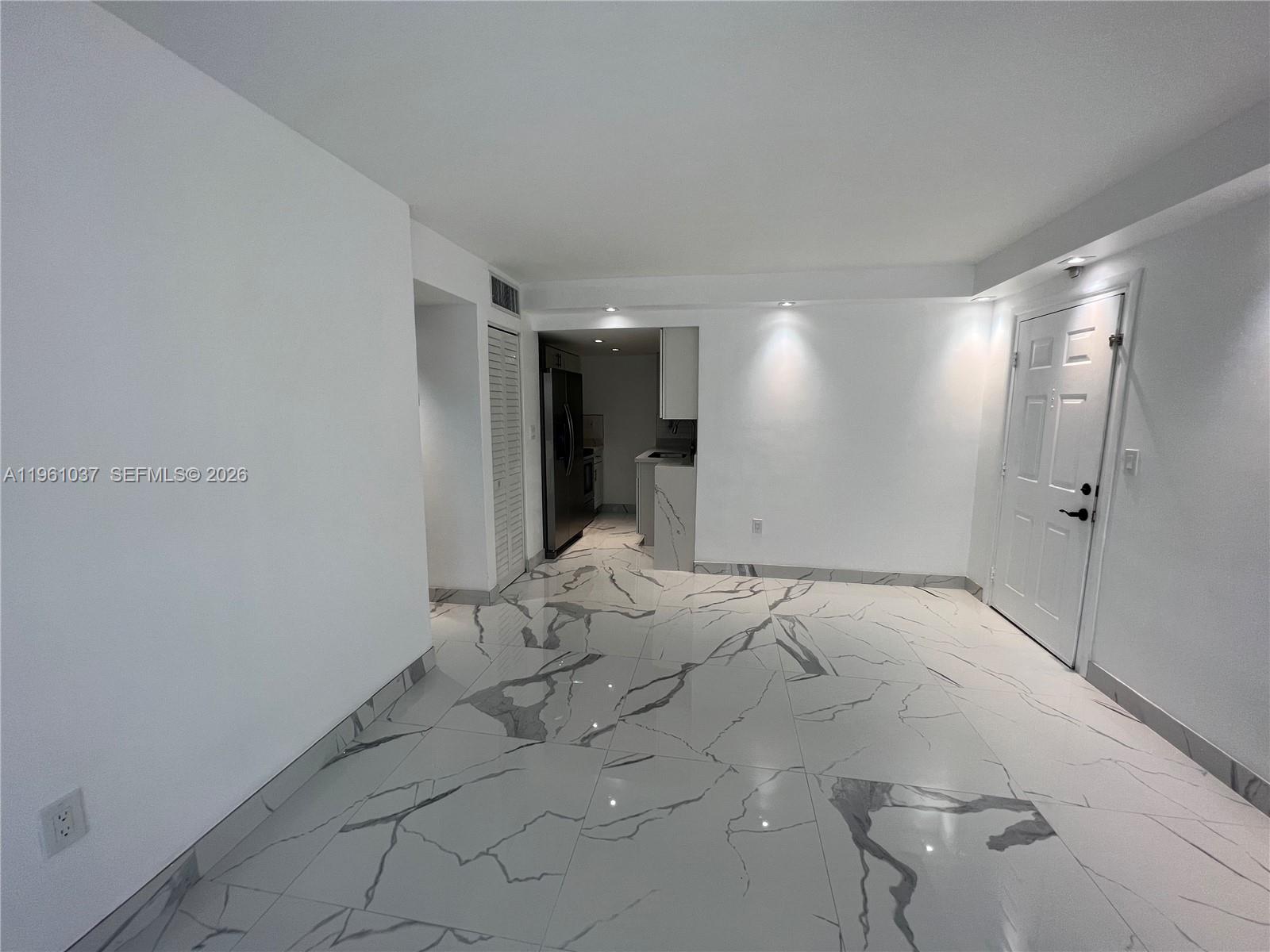 8609 SW 68th Ct #2 Pinecrest, FL 33143