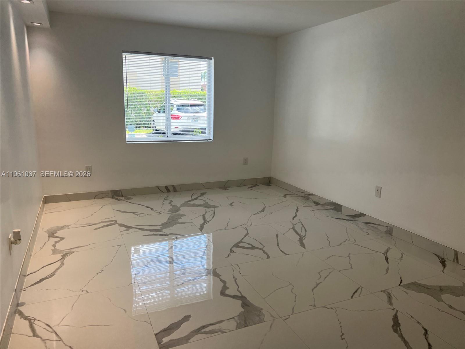 8609 SW 68th Ct #2 Pinecrest, FL 33143