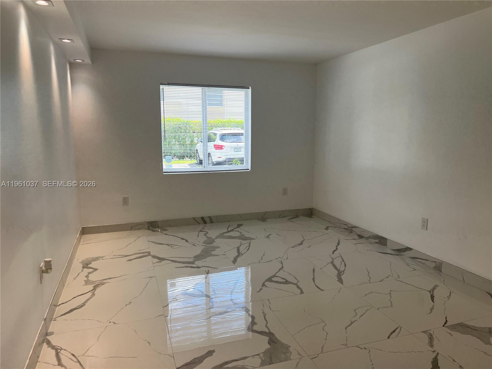 8609 SW 68th Ct #2 Pinecrest, FL 33143