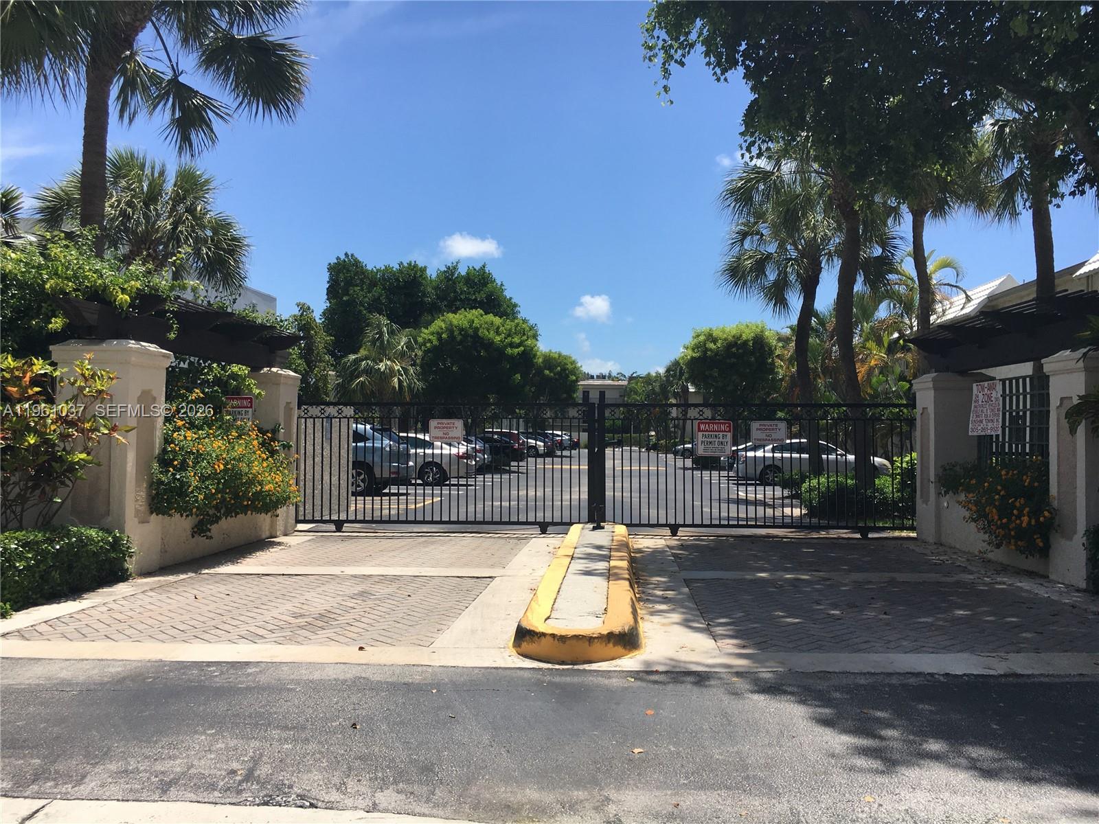 8609 SW 68th Ct #2 Pinecrest, FL 33143