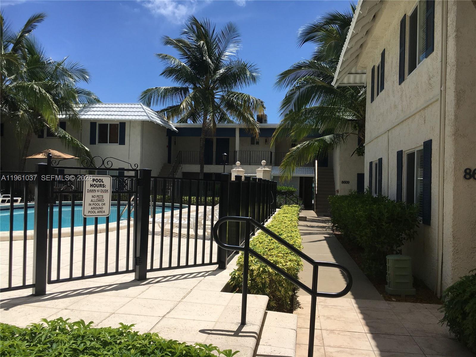 8609 SW 68th Ct #2 Pinecrest, FL 33143