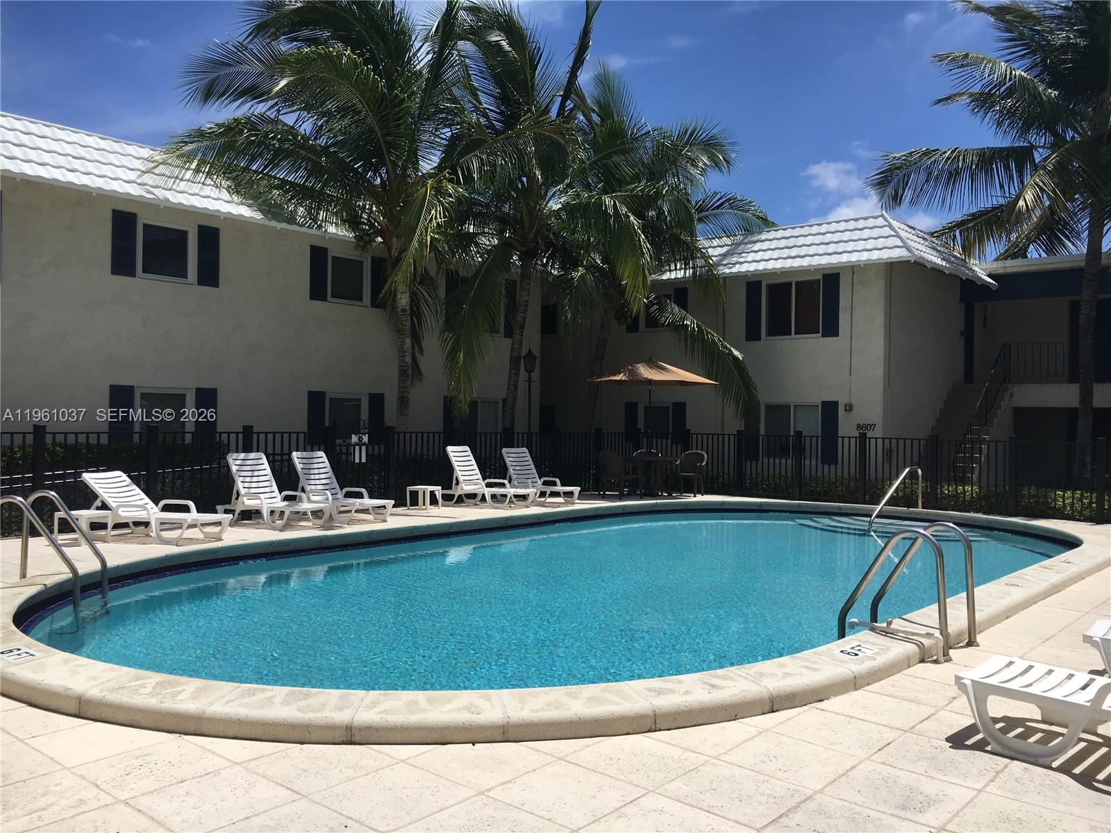 8609 SW 68th Ct #2 Pinecrest, FL 33143