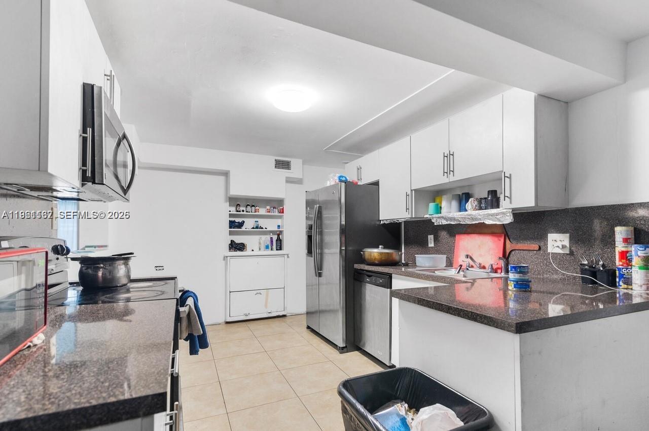 1150 SW 24th Ave Fort Lauderdale, FL 33312