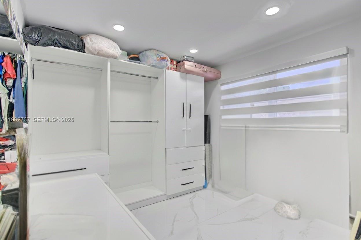 11751 SW 168th Ter Miami, FL 33177