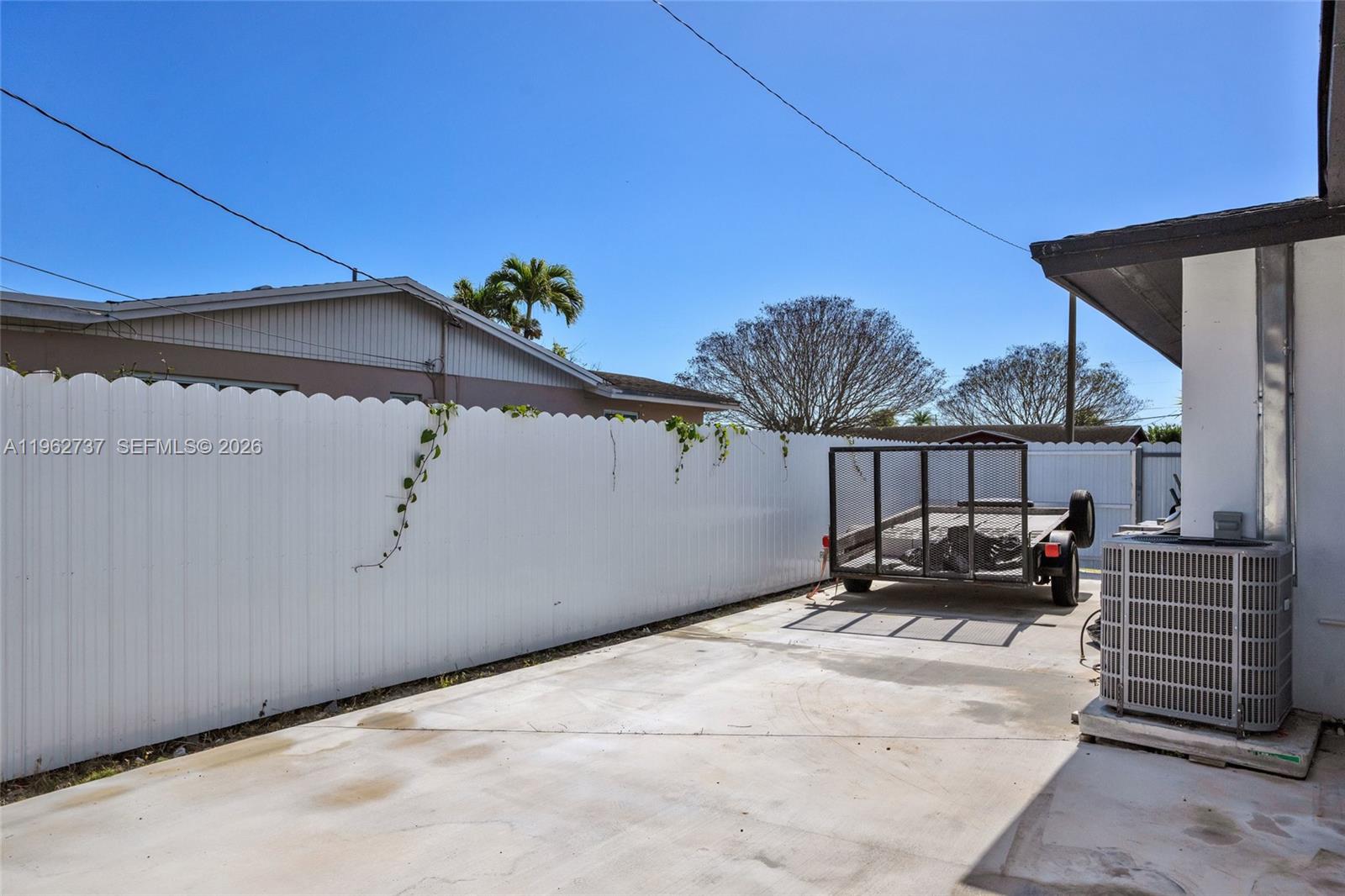 11751 SW 168th Ter Miami, FL 33177