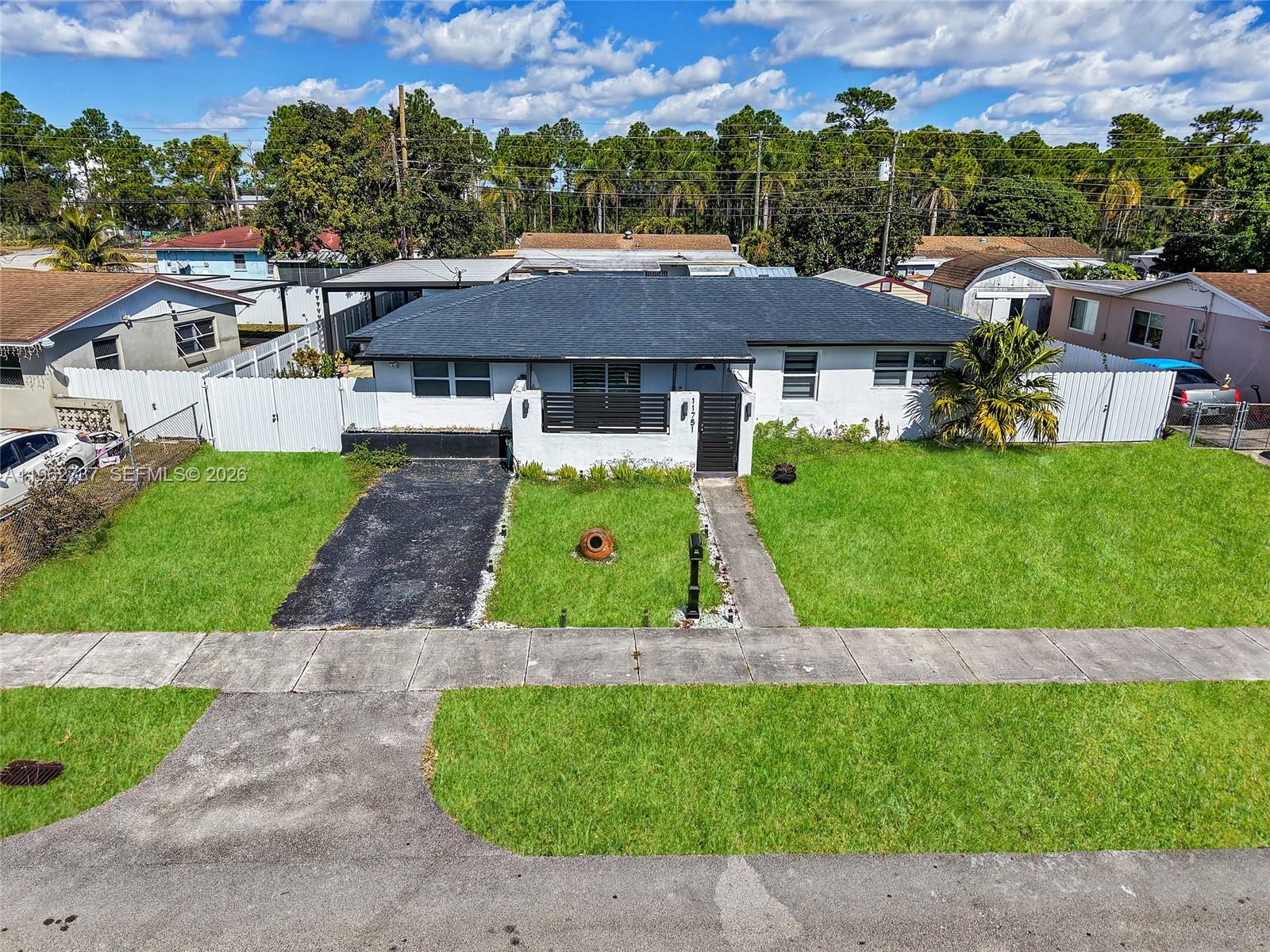 11751 SW 168th Ter Miami, FL 33177