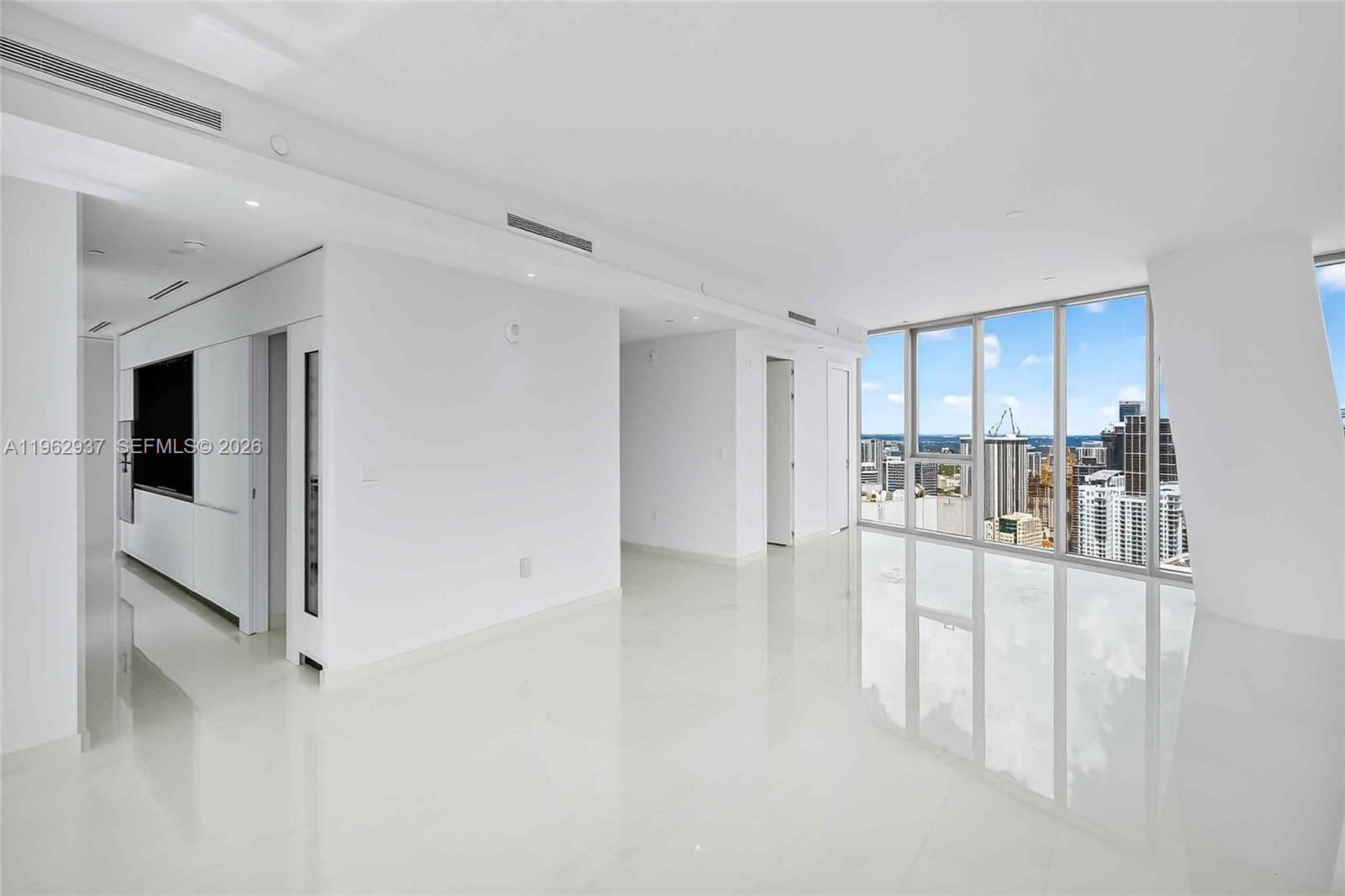 300 Biscayne Blvd Way #4901E Miami, FL 33131