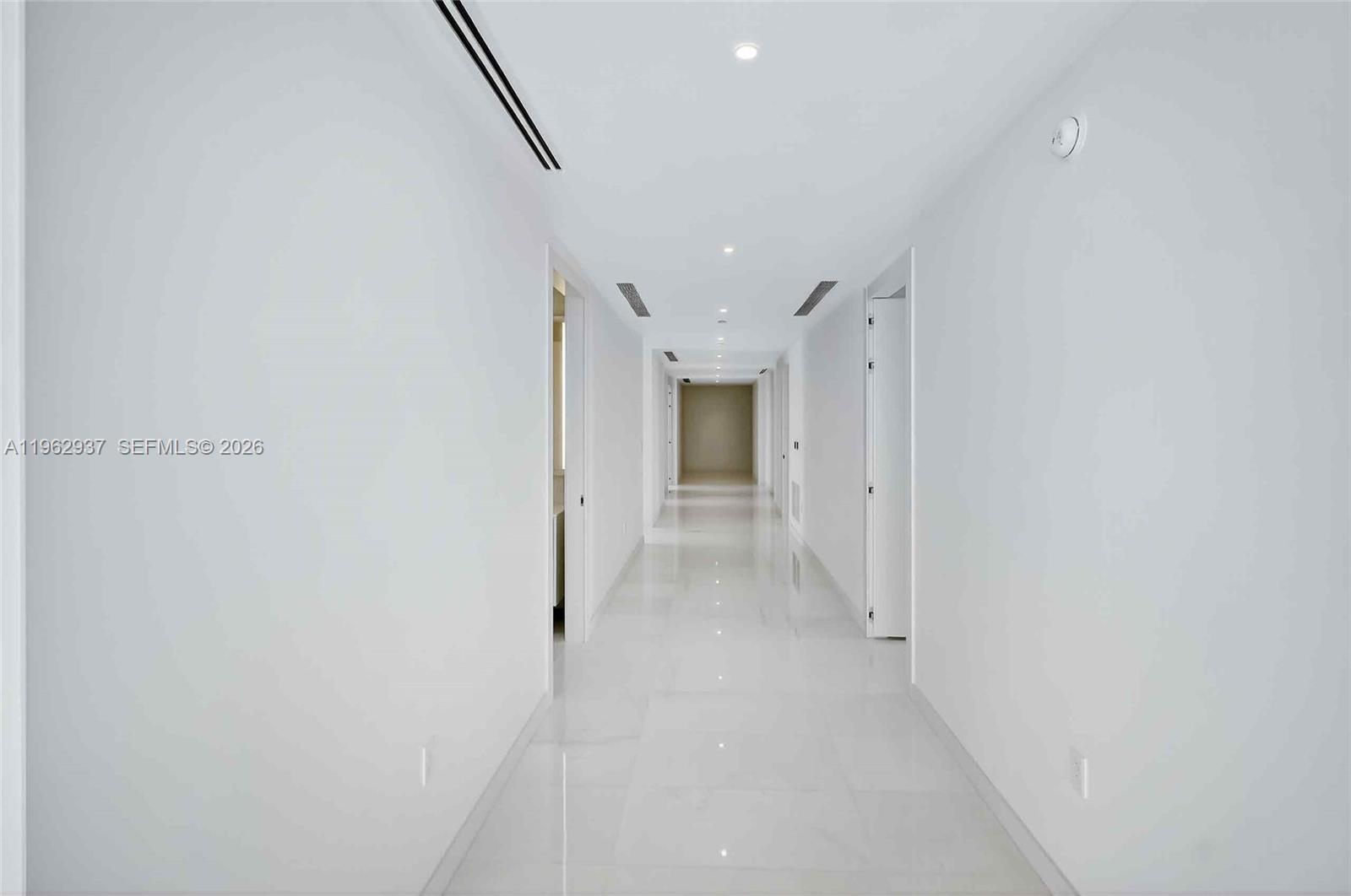 300 Biscayne Blvd Way #4901E Miami, FL 33131