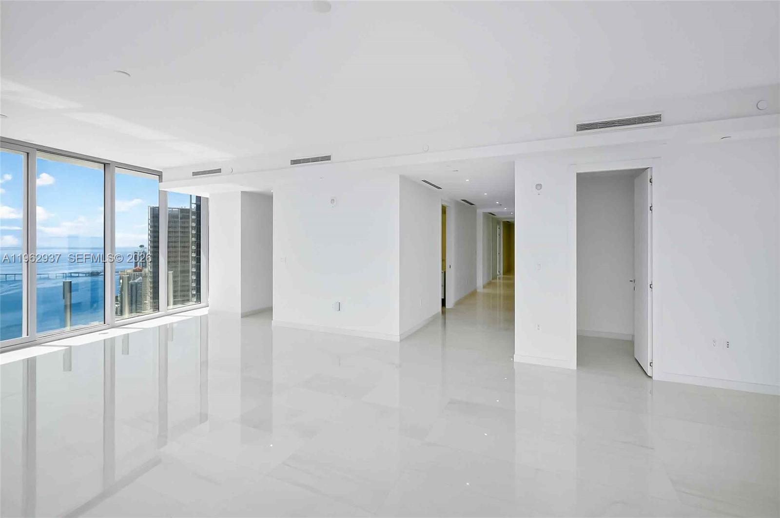 300 Biscayne Blvd Way #4901E Miami, FL 33131