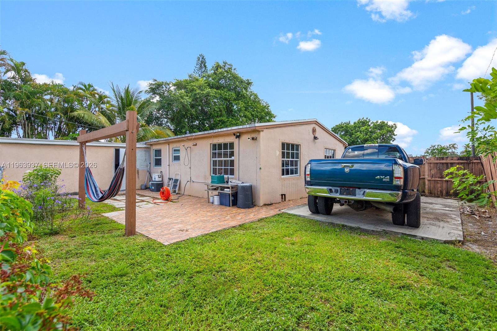 6233 Rodman St Hollywood, FL 33023