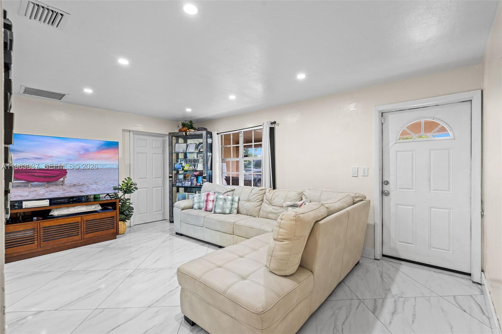 6233 Rodman St Hollywood, FL 33023