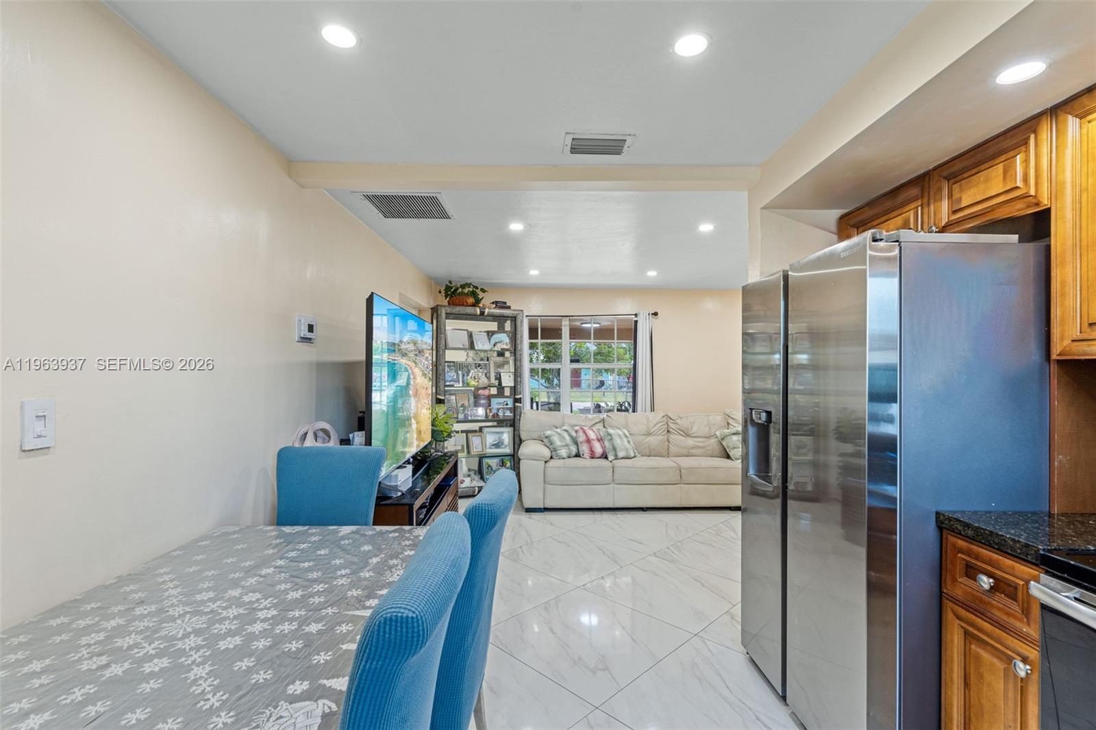 6233 Rodman St Hollywood, FL 33023