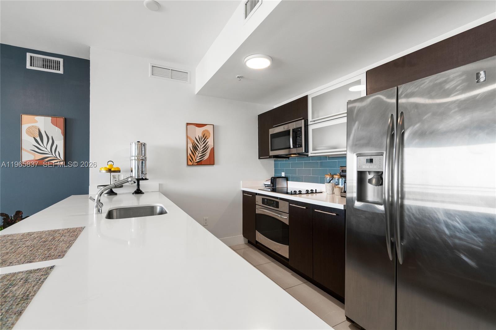 90 SW 3rd St #2706 Miami, FL 33130