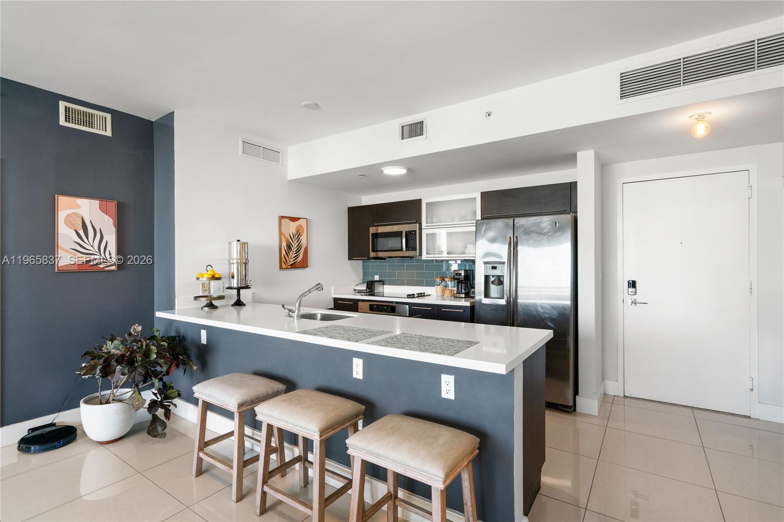 90 SW 3rd St #2706 Miami, FL 33130