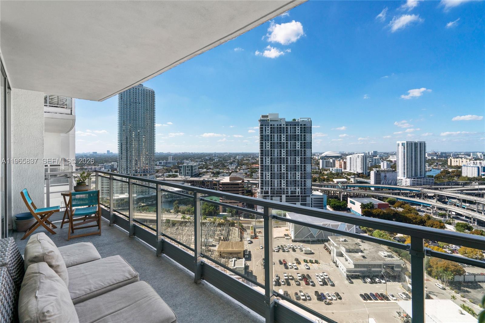 90 SW 3rd St #2706 Miami, FL 33130