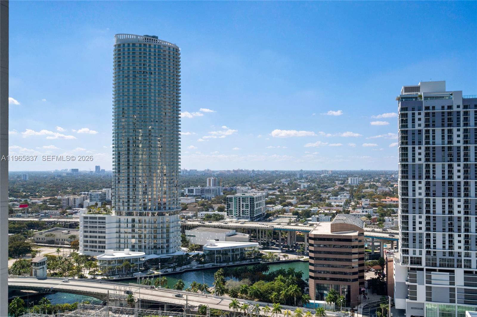 90 SW 3rd St #2706 Miami, FL 33130