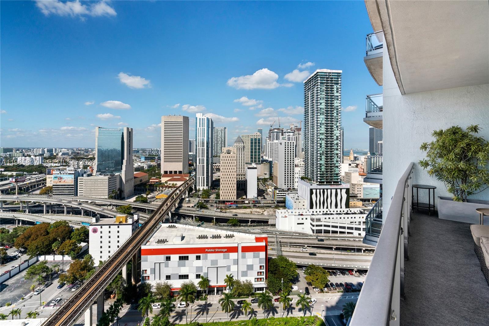 90 SW 3rd St #2706 Miami, FL 33130