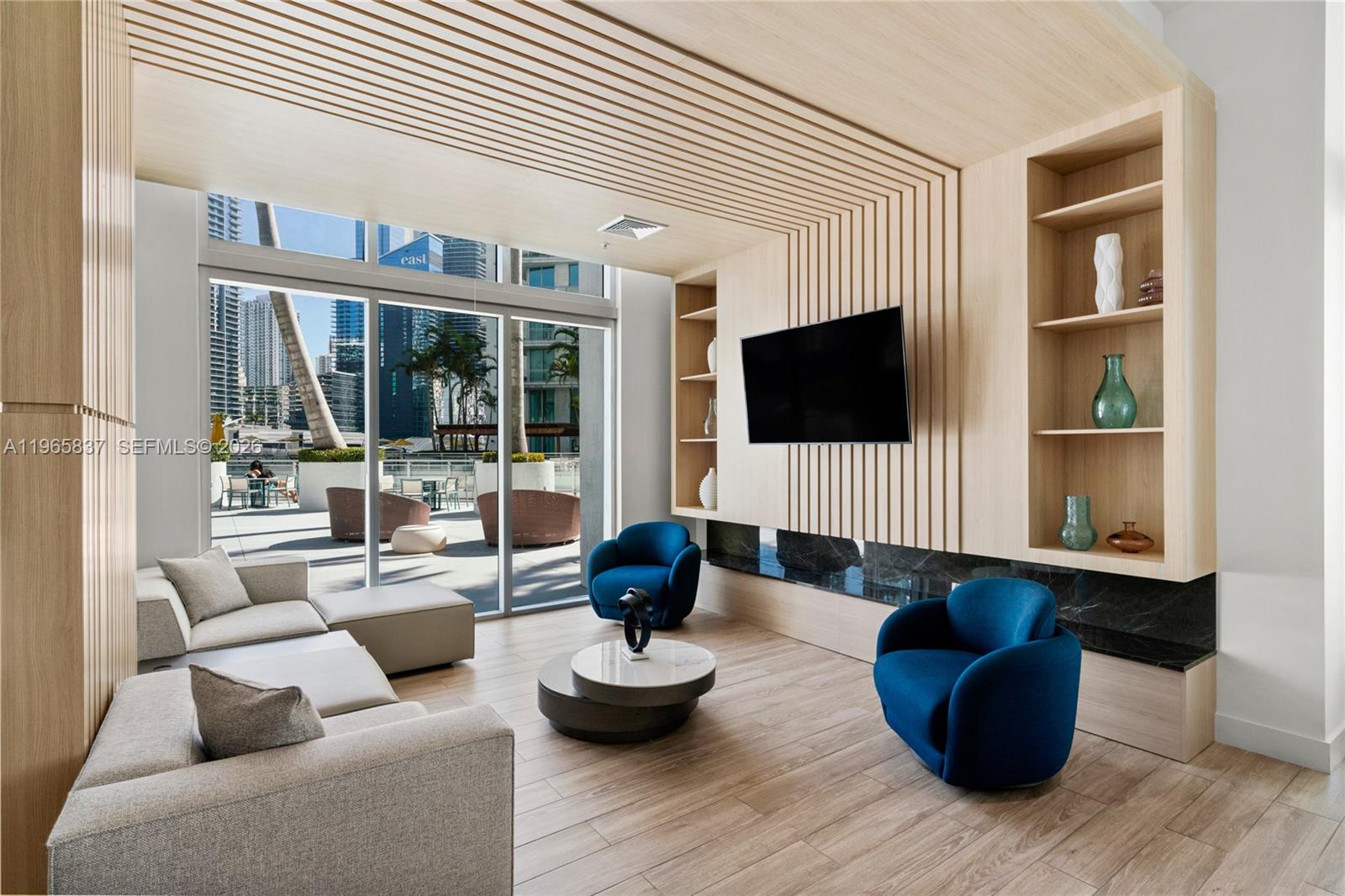 90 SW 3rd St #2706 Miami, FL 33130