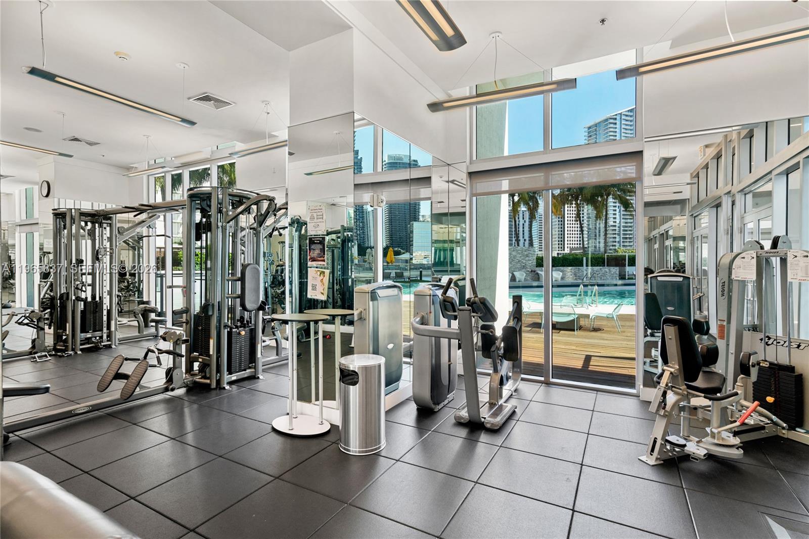 90 SW 3rd St #2706 Miami, FL 33130