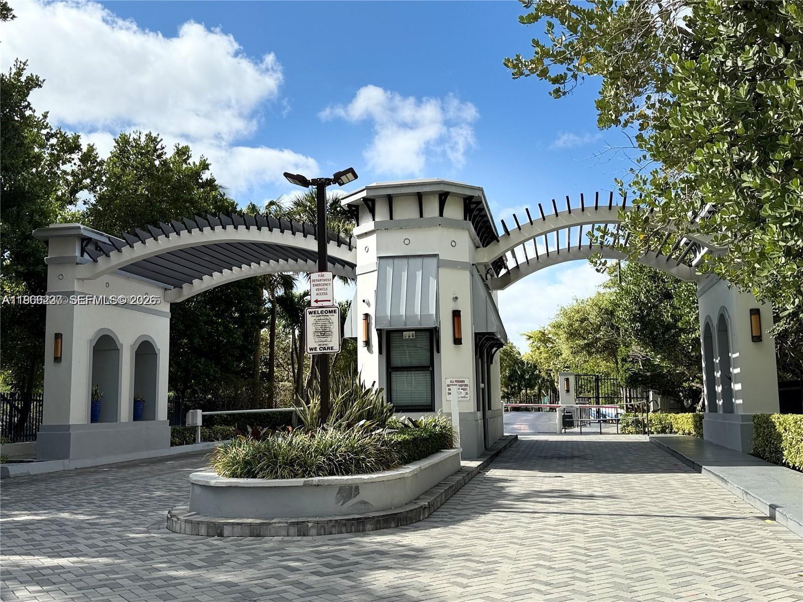 245 Poinciana Dr #505