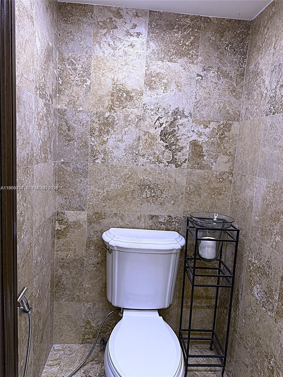 245 Poinciana Dr #505 Sunny Isles Beach, FL 33160