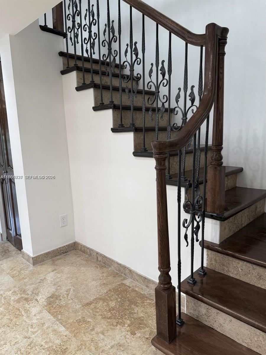 245 Poinciana Dr #505 Sunny Isles Beach, FL 33160