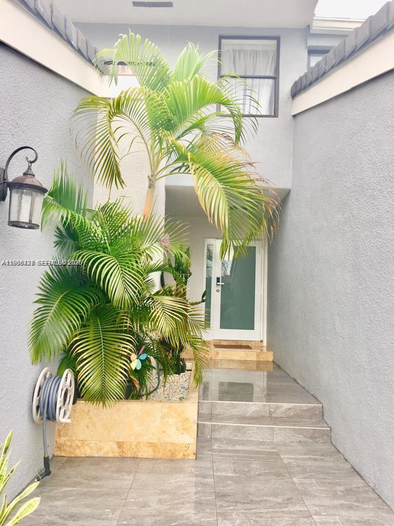 245 Poinciana Dr #505 Sunny Isles Beach, FL 33160