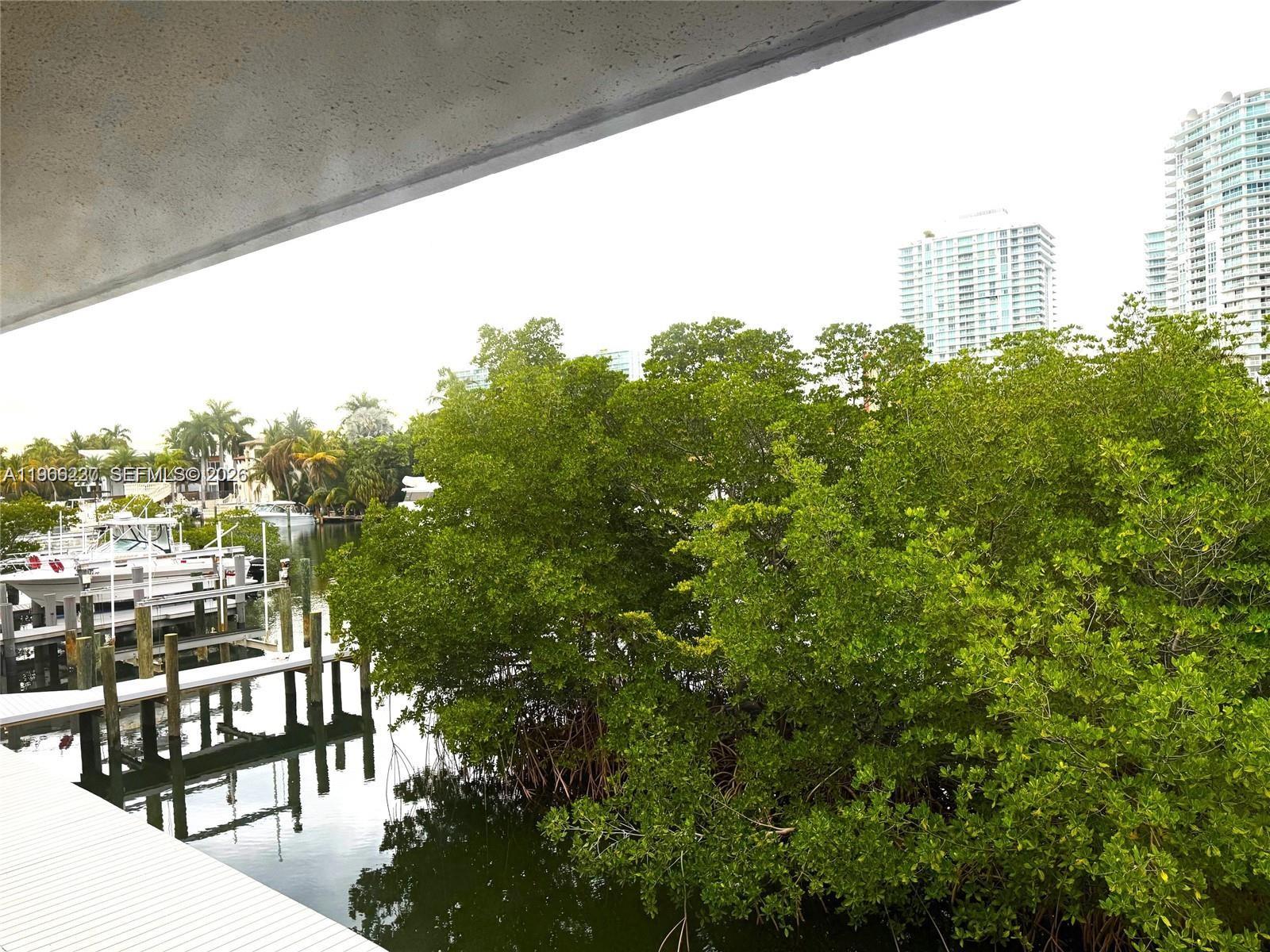 245 Poinciana Dr #505 Sunny Isles Beach, FL 33160