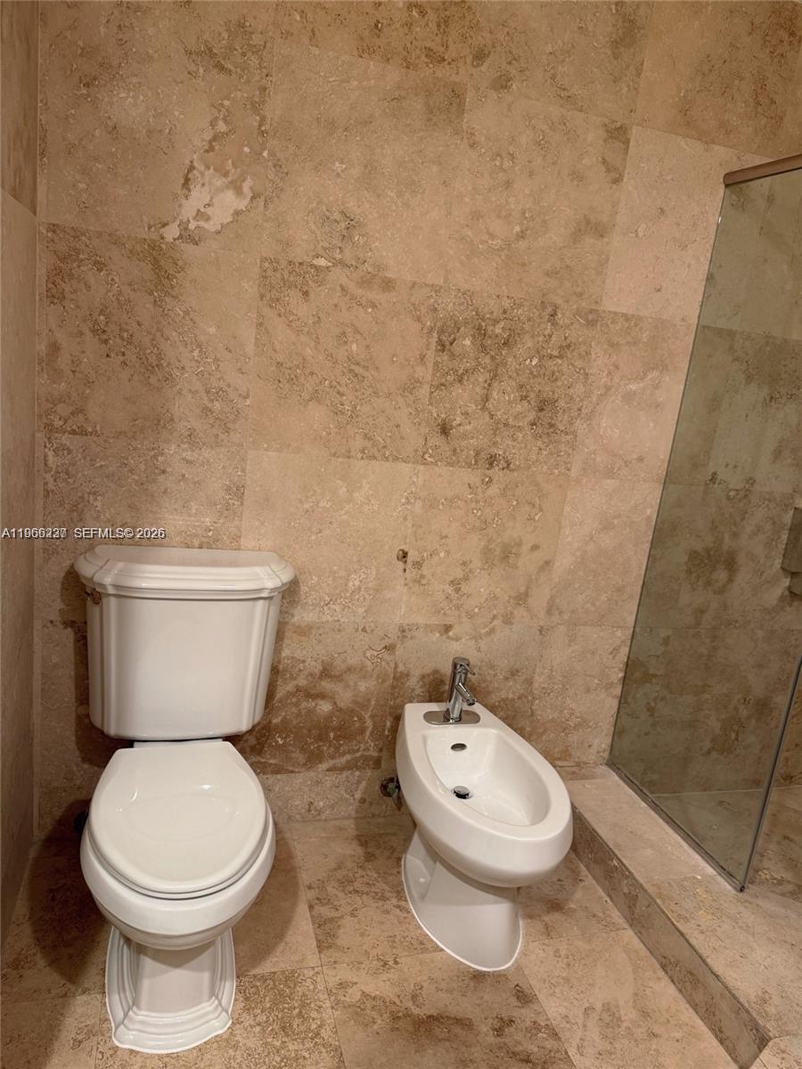 245 Poinciana Dr #505 Sunny Isles Beach, FL 33160