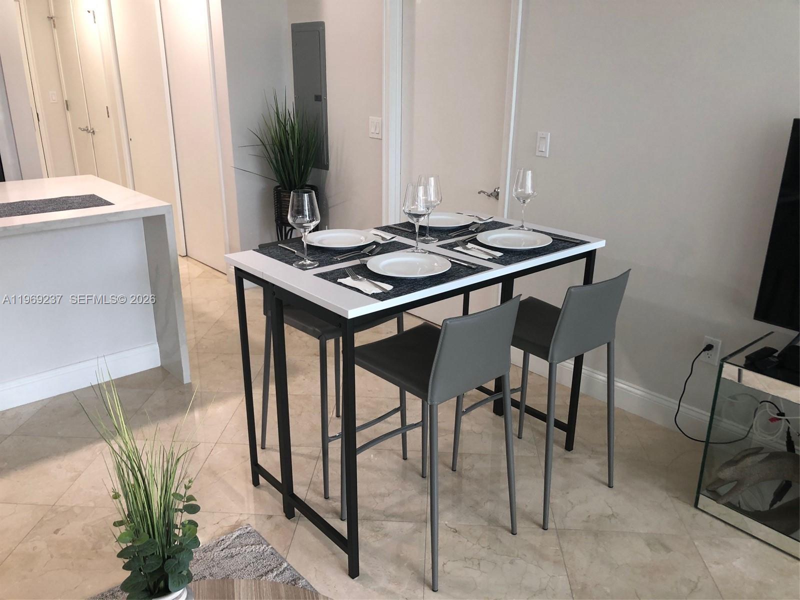 image Ritz-Carlton Coconut Grove9