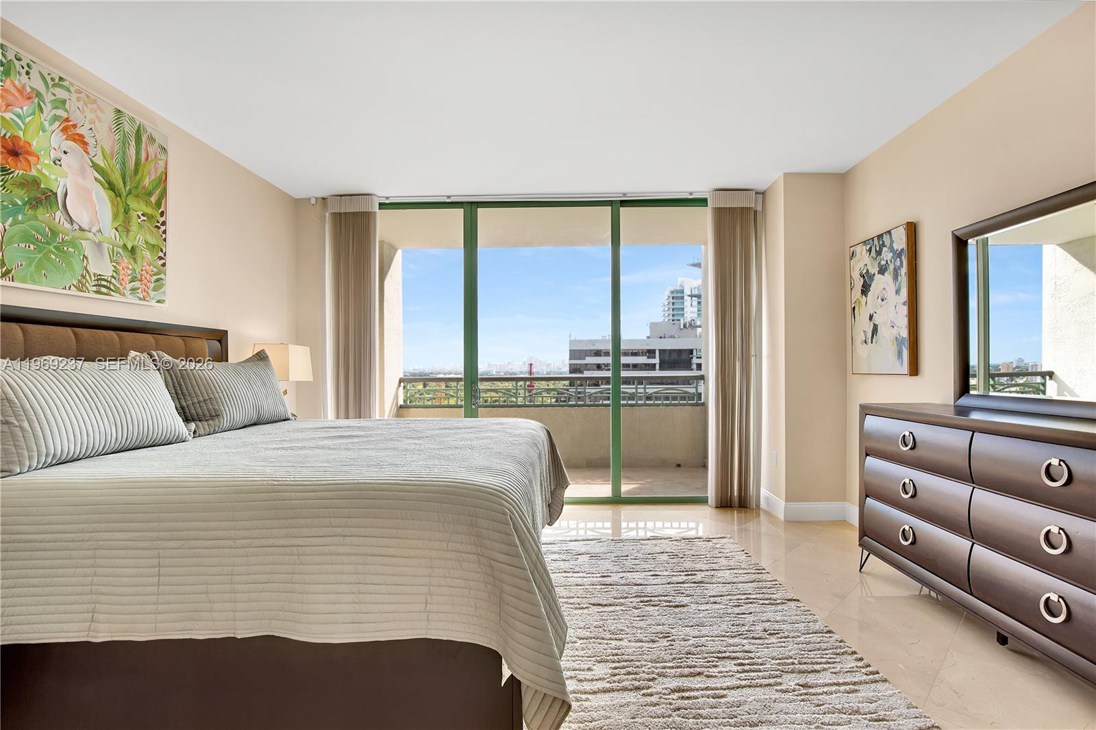 image Ritz-Carlton Coconut Grove1