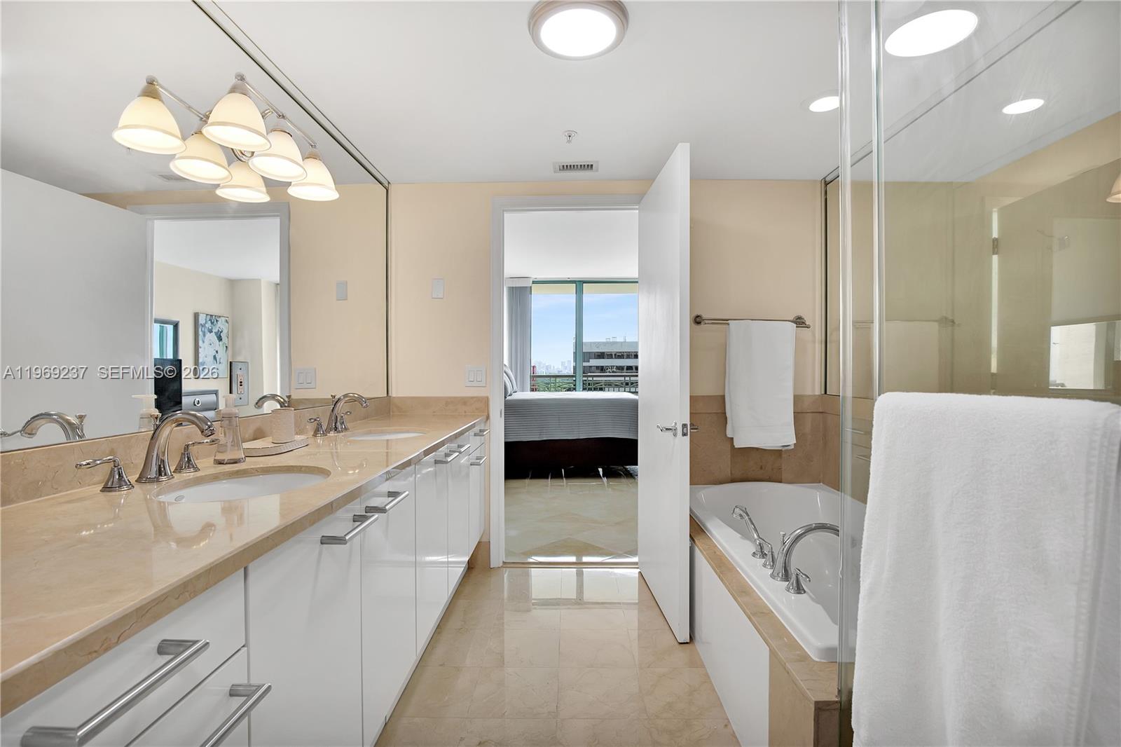 image Ritz-Carlton Coconut Grove3