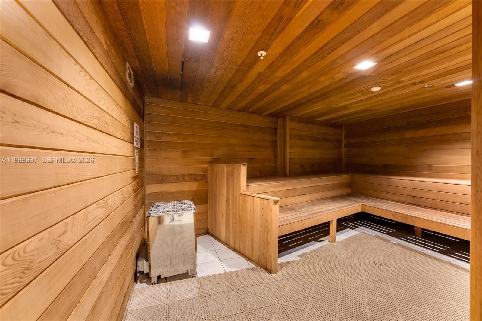 2500 Parkview Dr #2407 Hallandale Beach, FL 33009