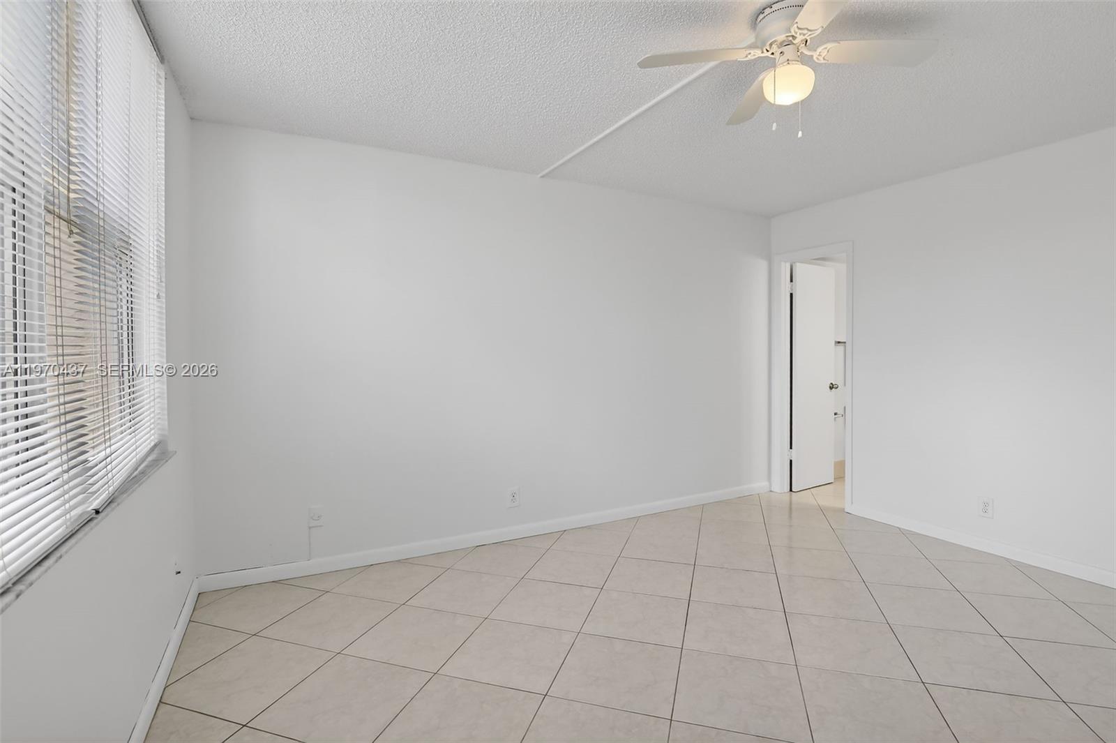 3300 W Rolling Hls Cir #302 Davie, FL 33328