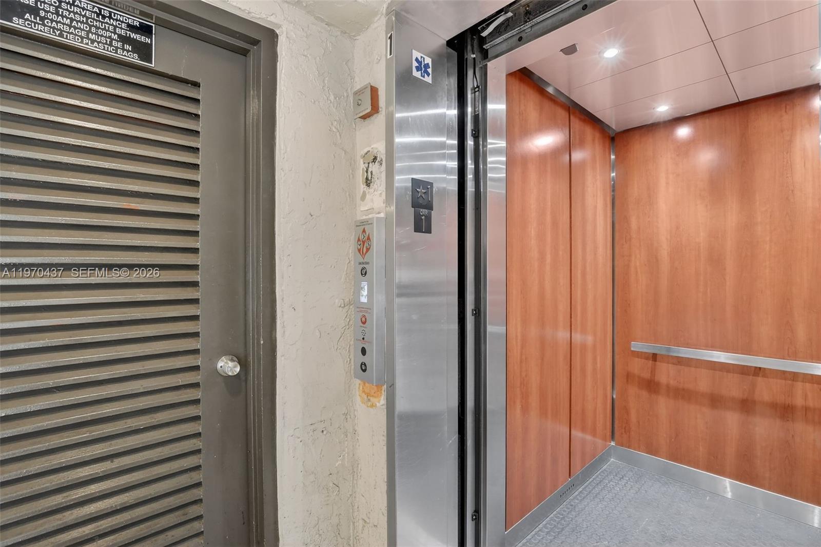 3300 W Rolling Hls Cir #302 Davie, FL 33328