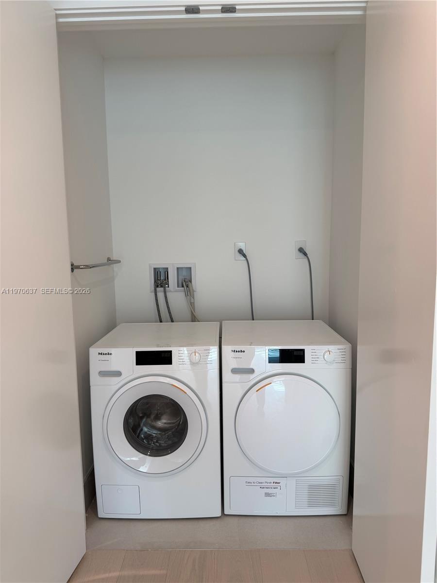 9201 E Bay Hbr Dr #202 Bay Harbor Islands, FL 33154