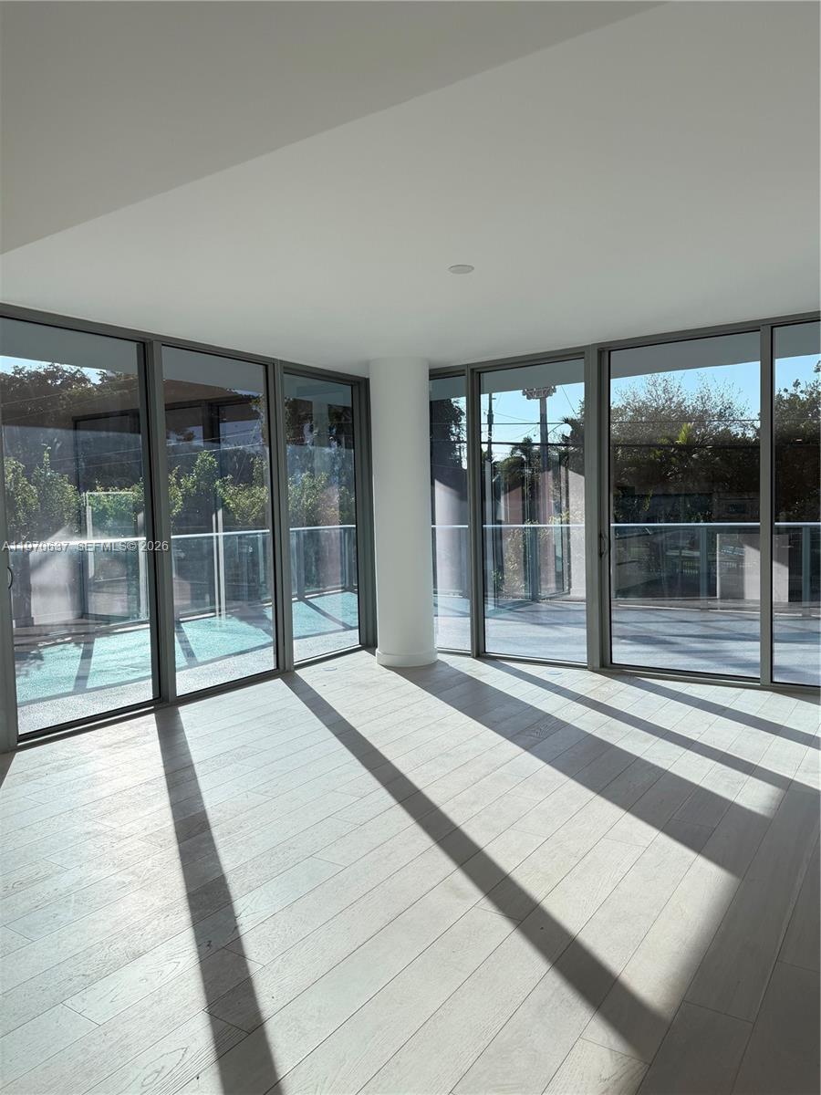 9201 E Bay Hbr Dr #202 Bay Harbor Islands, FL 33154