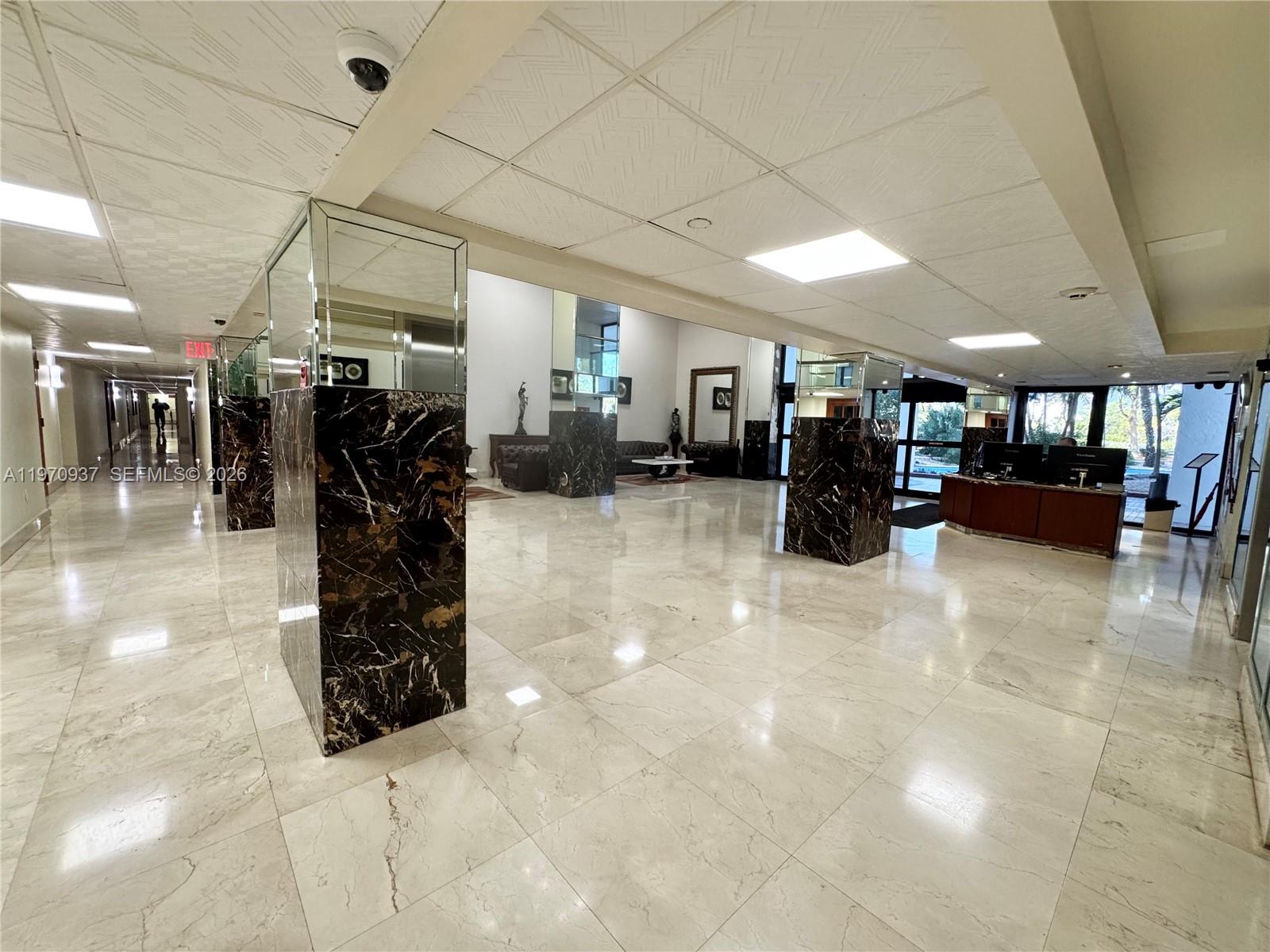 image Winston Towers 60035