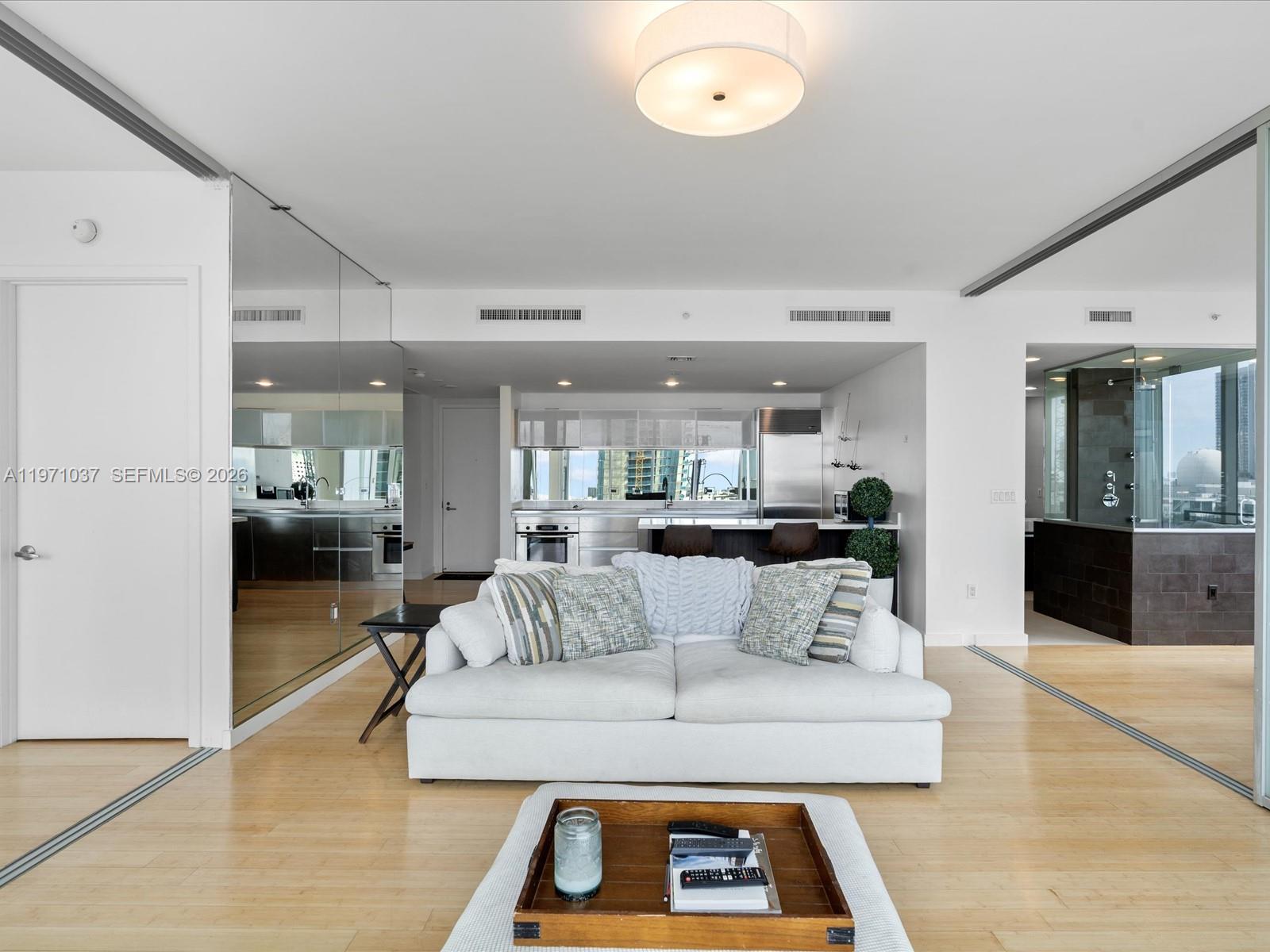 1040 Biscayne Blvd #1107 Miami, FL 33132